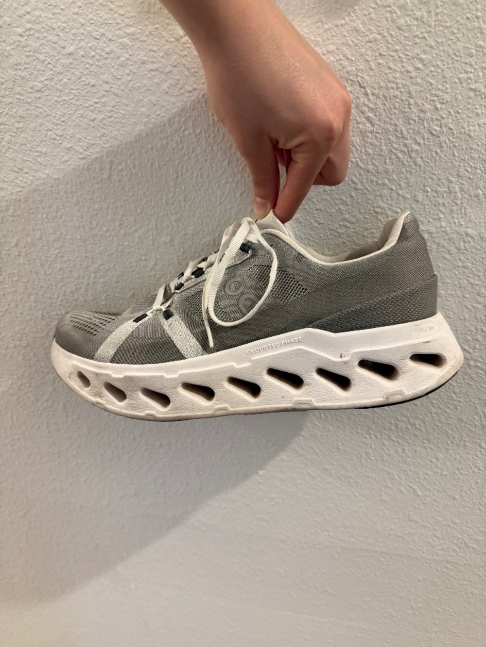On Clouds Men Shoes